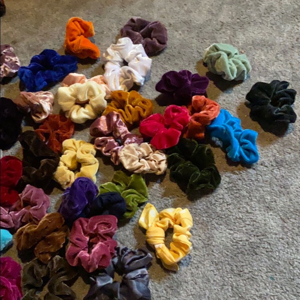 SCRUNCHIES - Picture 2 of 2